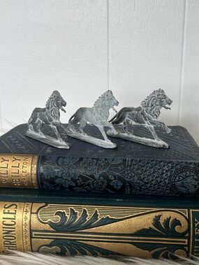 Vintage Lead Lion Figurines – Set of 3 Leaping Lions